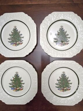 Set Of 4 Cuthbertson Dickens Embossed Christmas Tree Salad Plates 8 1/4" EUC.